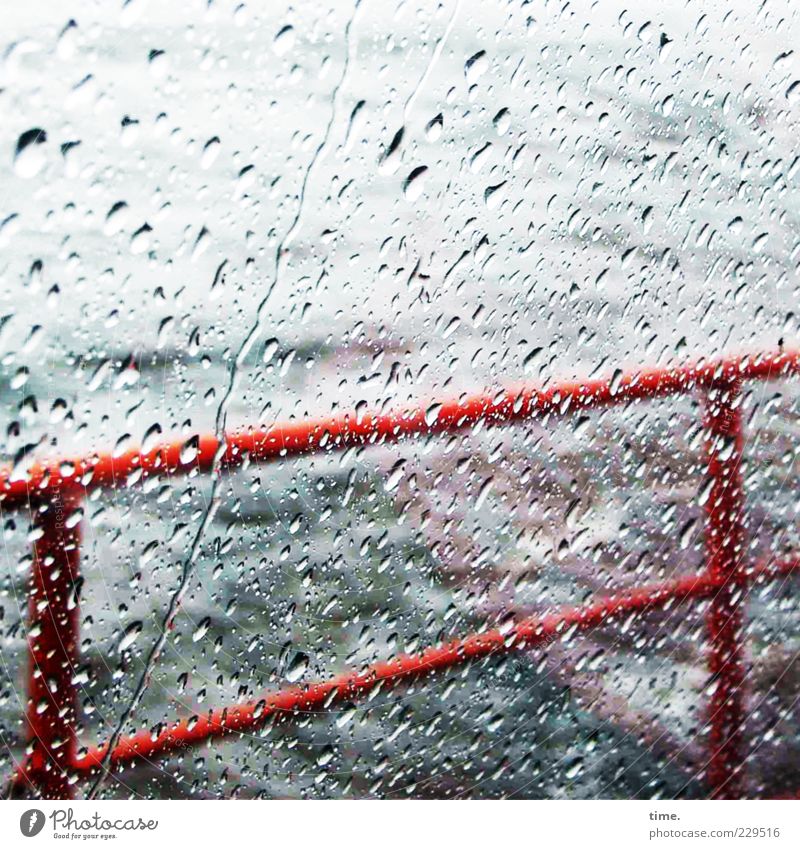 HH08 | Gemütlich im Diesseits Wasser Wetter Sturm Regen Fähre Fischerboot Wasserfahrzeug nass blau rot Tapferkeit Willensstärke Stress Bewegung bedrohlich