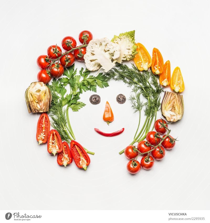 Lustiges Gesicht aus Salat Gemüse Lebensmittel Salatbeilage Stil Design Freude Gesundheit Gesunde Ernährung Sommer Mensch Zeichen Fitness Vegane Ernährung