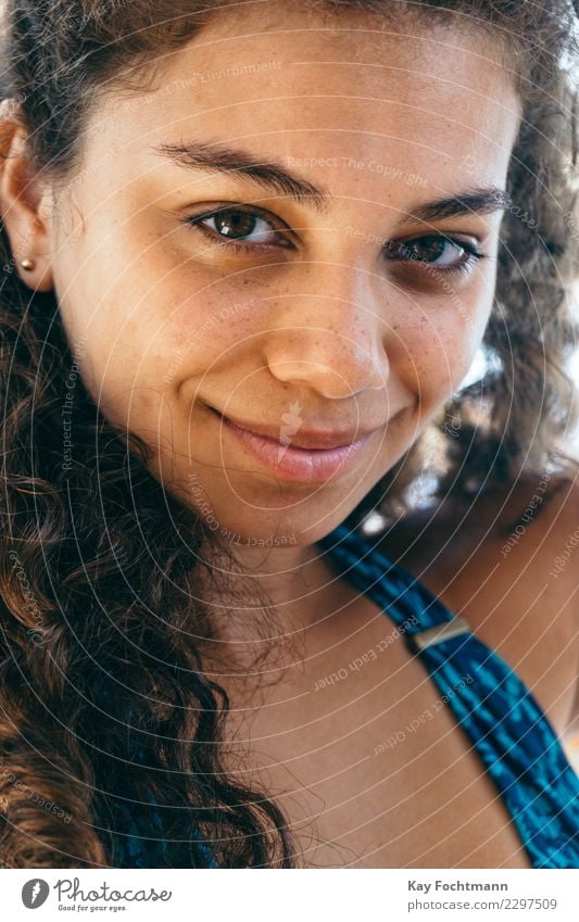 Portrait einer jungen Brasilianerin exotisch schön Haut Gesicht Wellness harmonisch Wohlgefühl Zufriedenheit Erholung Ferien & Urlaub & Reisen Sommer Mensch
