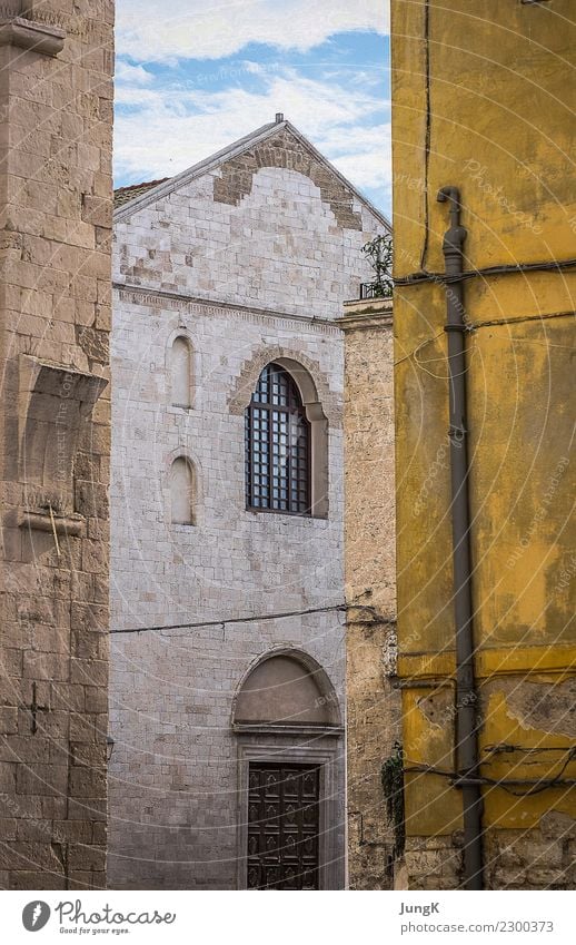 Stille des Südens Städtereise Architektur Italien Stadt Altstadt Menschenleer Gebäude alt ästhetisch authentisch historisch Gelassenheit ruhig demütig Sehnsucht