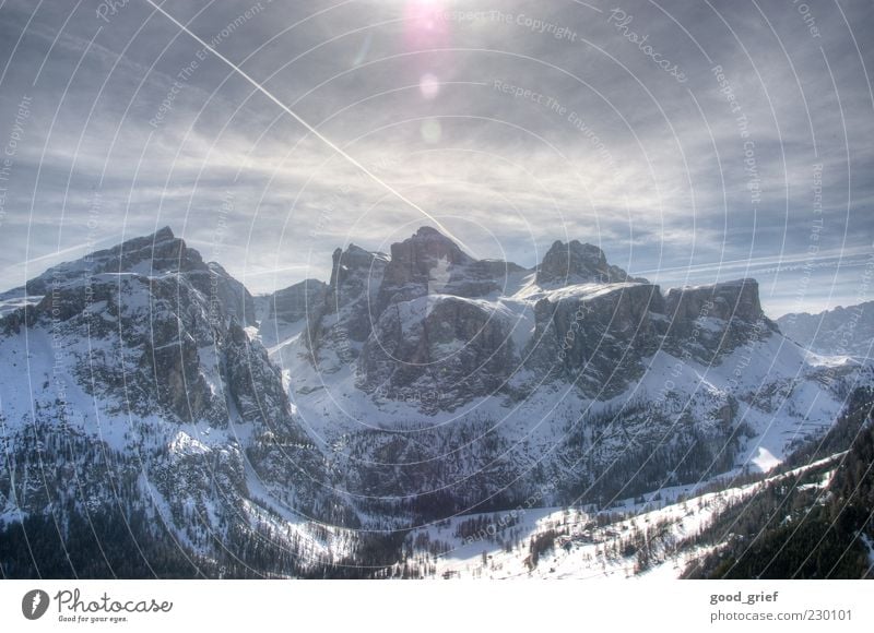winter vacation Schönes Wetter Eis Frost Schnee Alpen Berge u. Gebirge Gipfel Schneebedeckte Gipfel Gefühle Zufriedenheit Italien Dolomiten Südtirol Farbfoto