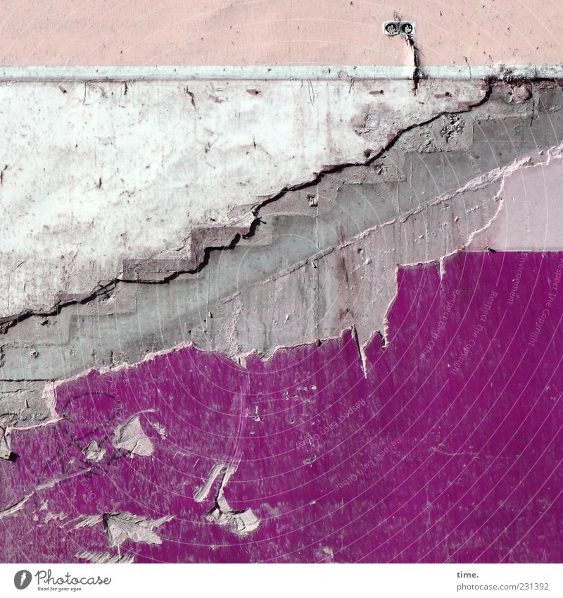Einkaufsparadies (lost version) Mauer Wand Treppe Stein kaputt grau violett rosa weiß chaotisch Endzeitstimmung Farbe Verfall Vergangenheit Vergänglichkeit Putz