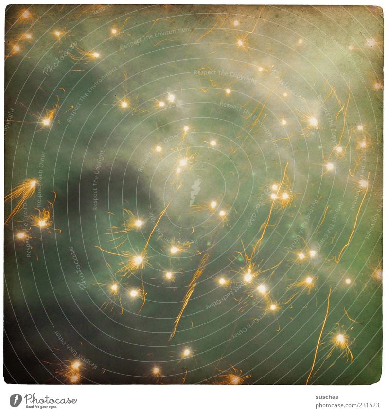 happy birthday .. Nachthimmel Feste & Feiern glänzend leuchten grün Funken Silvester u. Neujahr Außenaufnahme abstrakt Muster Strukturen & Formen Menschenleer