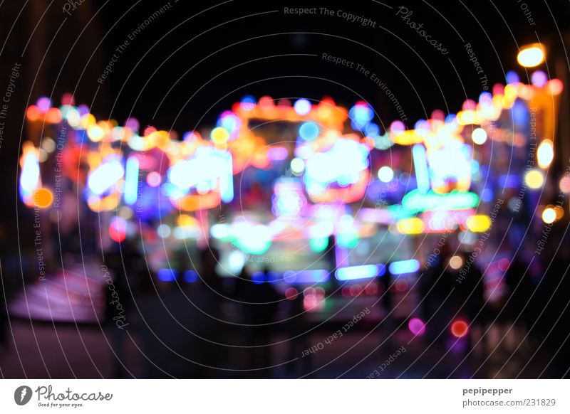 funny lights Freude Nachtleben Veranstaltung Jahrmarkt Zeichen Kugel leuchten glänzend Bewegung Farbe mehrfarbig Außenaufnahme Experiment Licht Kontrast
