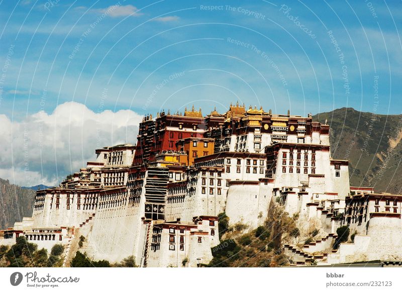 Potala Palast in Lhasa Tibet Ferien & Urlaub & Reisen Winter Kultur Himmel Hauptstadt Altstadt Burg oder Schloss Gebäude Architektur Sehenswürdigkeit