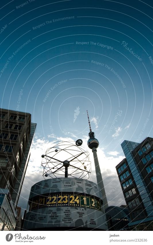 worldvision Tourismus Städtereise Uhr Medienbranche Telekommunikation Fortschritt Zukunft Stein Globus bauen groß lang rund Kommunizieren Turm Fernsehturm