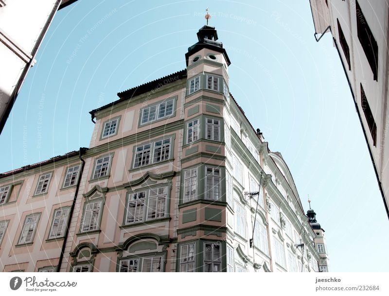 Prager Frühling III Tschechien Europa Hauptstadt Stadtzentrum Altstadt Haus Architektur Fassade alt historisch Gotik Straßenecke Turm Tourismus Städtereise