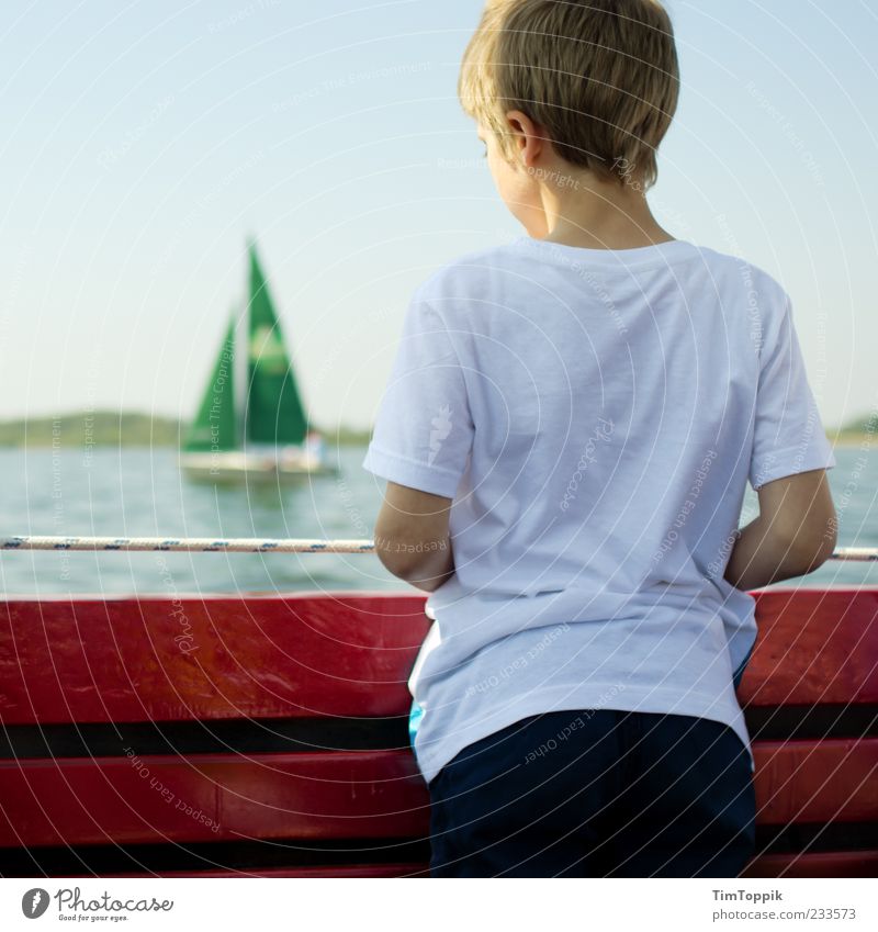 Sail away 1 Mensch 8-13 Jahre Kind Kindheit Sehnsucht Fernweh Dümmer See Junge T-Shirt Segeln Segelboot Segelschiff Ferien & Urlaub & Reisen Reling Seeufer