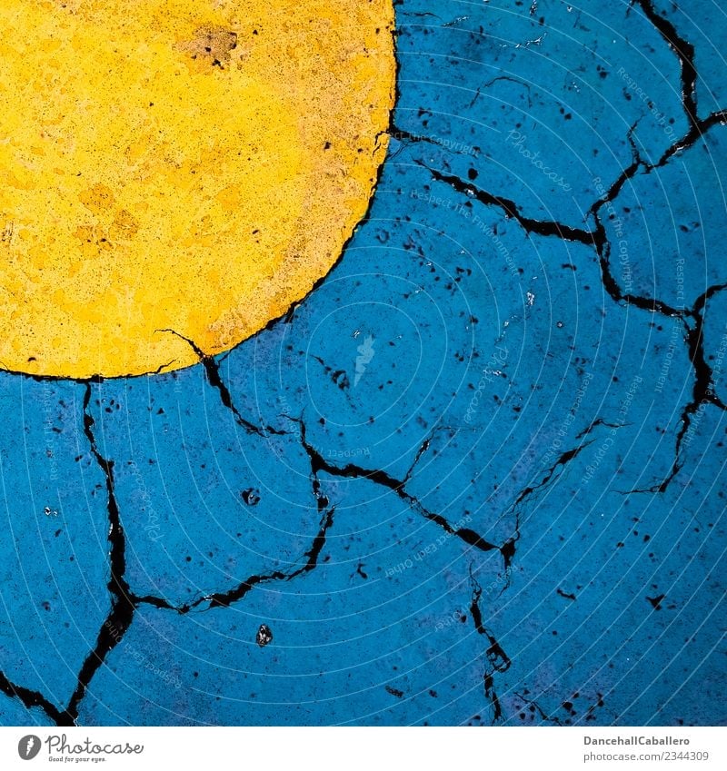 gelbe und blaue Fläche auf aufgebrochenem Asphalt Kunst Himmel Sonne Grafik u. Illustration Sommer Klima Klimawandel graphisch Design Grafische Darstellung