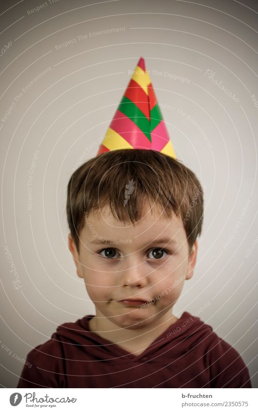 Spassmacher Party Veranstaltung Feste & Feiern Karneval Geburtstag Kind Kopf Gesicht 3-8 Jahre Kindheit Hut Fröhlichkeit retro Freude Freundschaft Langeweile