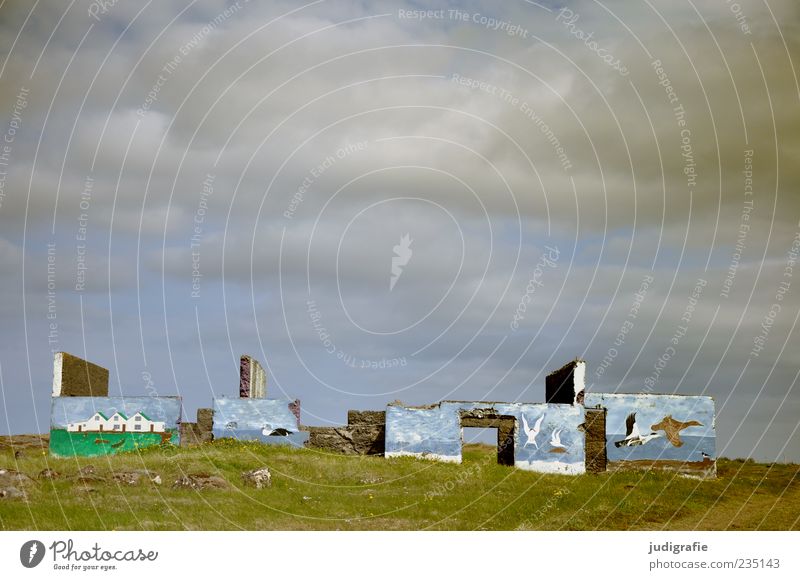 Island Kunst Kunstwerk Gemälde Umwelt Natur Landschaft Himmel Wolken Ruine Vogel alt außergewöhnlich kaputt Stimmung Wandel & Veränderung Zerstörung Einsamkeit
