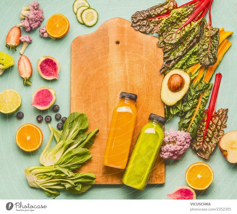 Zutaten für gesunde Smoothie Getränke Gemüse Frucht Apfel Orange Ernährung Bioprodukte Vegetarische Ernährung Diät Erfrischungsgetränk Saft Stil Design
