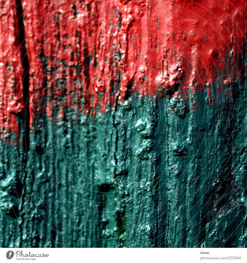 Spiekeroog | Orientierungspfosten Lack Holz grün rot Signal Warnhinweis Orientierungspunkt verfallen verwittert Farbfoto Gedeckte Farben Außenaufnahme