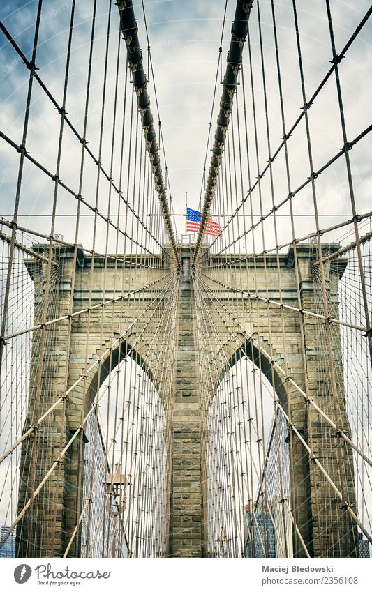 Brooklyn Bridge, New York City. Ferien & Urlaub & Reisen Tourismus Sightseeing Städtereise Himmel Gewitterwolken Stadt Brücke Architektur Sehenswürdigkeit