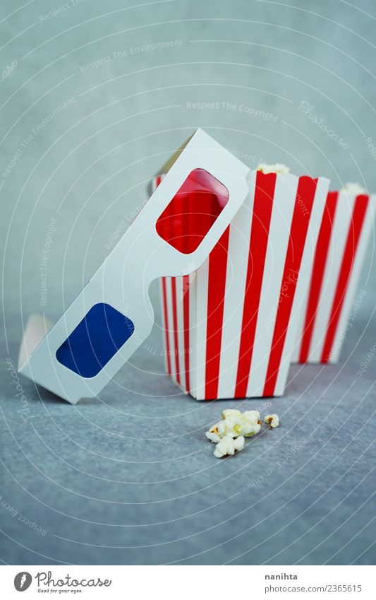 Retro 3D-Brille und Popcorn-Boxen Lebensmittel Popkorn Snack Essen Lifestyle Design Entertainment ausgehen Kunst Kultur Kino Filmindustrie Video Karton