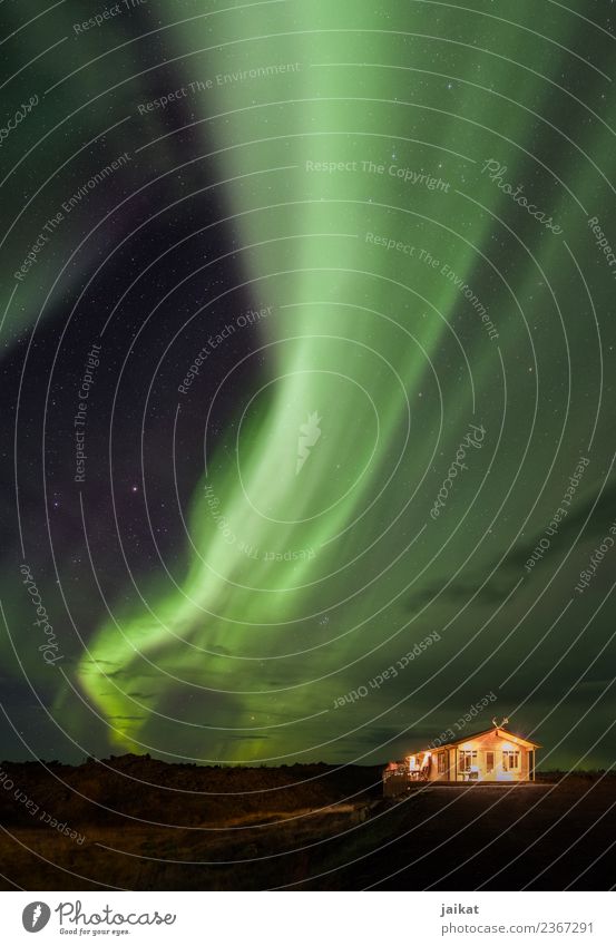 Unterwegs in Island Nordlicht grün Hütte Nacht Stern Sternenhimmel Natur Landschaft