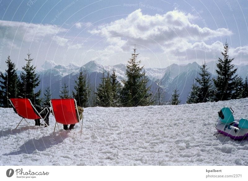 Sonnenbad im Schnee Liegestuhl Ferien & Urlaub & Reisen Berge u. Gebirge