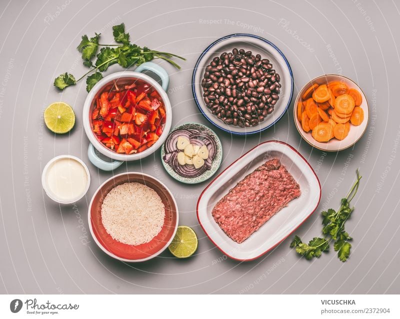 Zutaten für ausgewogene Mahlzeit Lebensmittel Fleisch Gemüse Getreide Ernährung Mittagessen Abendessen Bioprodukte Geschirr Schalen & Schüsseln Stil Design