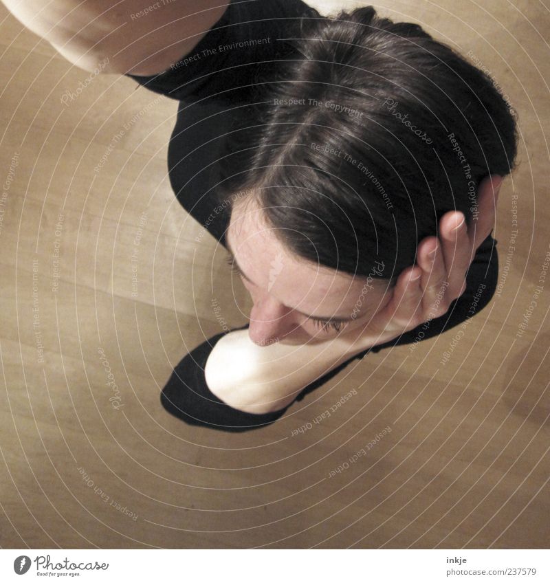 Frisurcheck-Langarmfoto Haare & Frisuren feminin Frau Erwachsene Kopf 1 Mensch schwarzhaarig brünett Scheitel hören braun Schutz Verschwiegenheit Stress