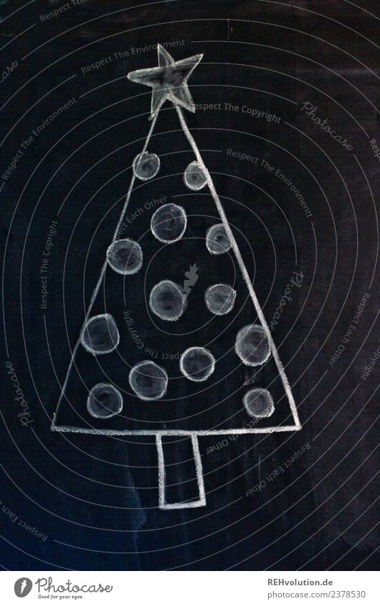 Tafelzeichnung | Weihnachtsbaum Weihnachten & Advent Baum schwarz weiß geschmückt Stern Kugel einfach gemalt Kreativität Kreide Zeichnung Idee Farbfoto