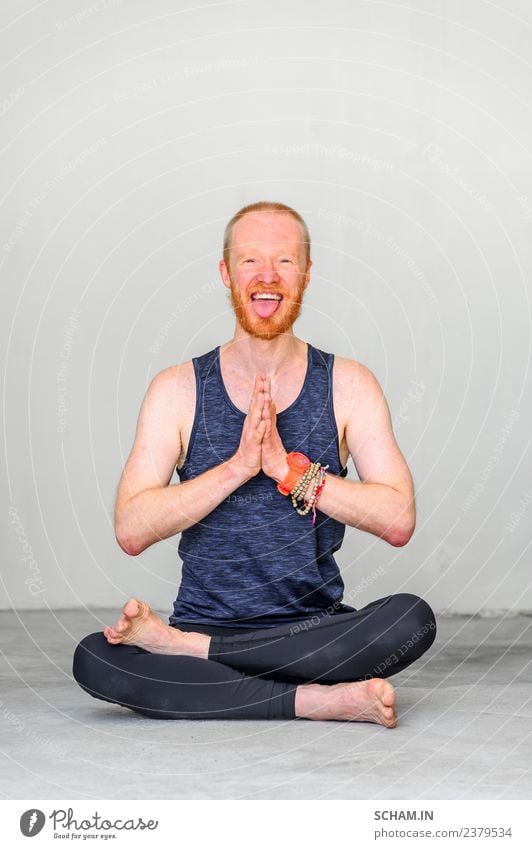 Glückliche Yogalehrerin Lifestyle Erholung Sport Mann Erwachsene sitzen einzigartig Identität Yin Yang Yoga Ausbildung Nur für Erwachsene Gleichgewicht