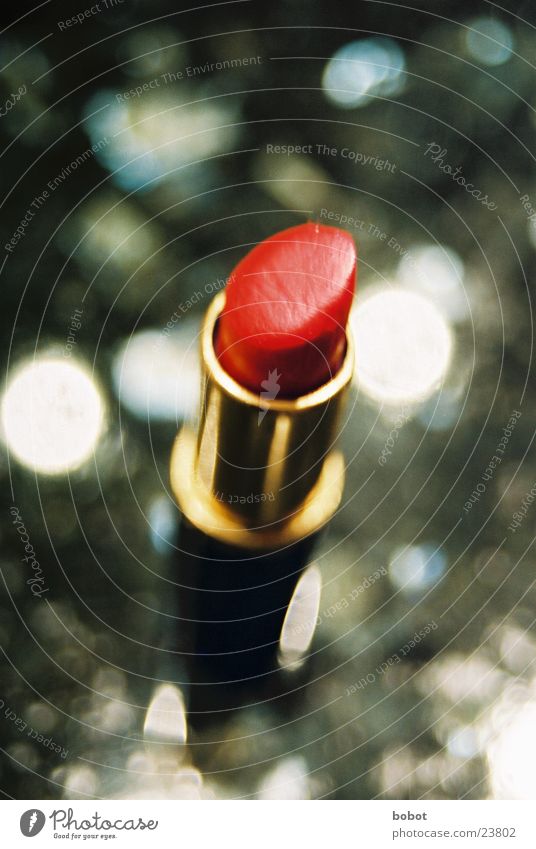 Rote Lippen soll man ... Lippenstift rot Schminke Küssen Bad schön Versuch Freizeit & Hobby Lipstick Mund streichen verführen verführerisch