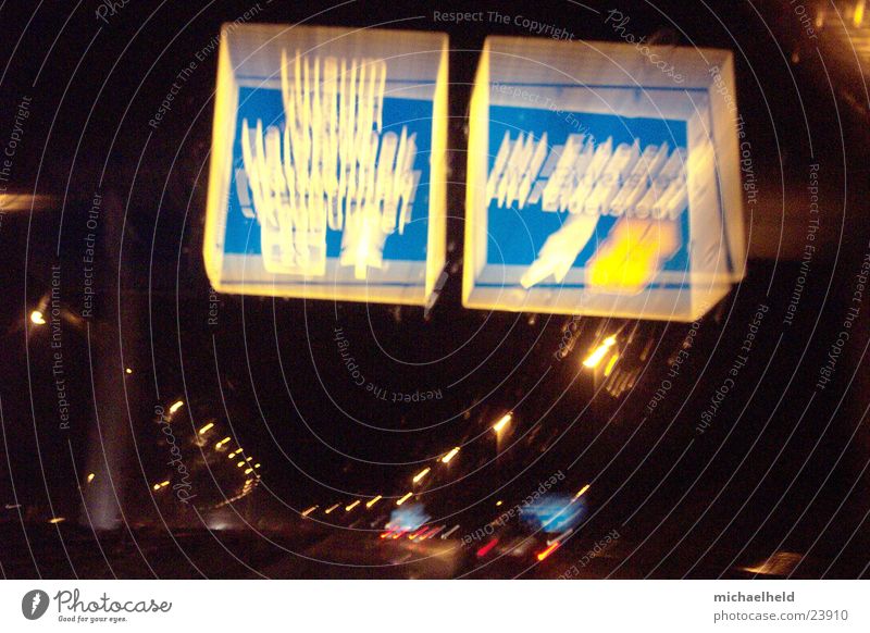 Hamburg@night Nacht Licht Mobilität Reflexion & Spiegelung unterwegs Langzeitbelichtung Asphalt Verkehr Regen Straße Bewegung A7 Brücke Unschärfe Wasser