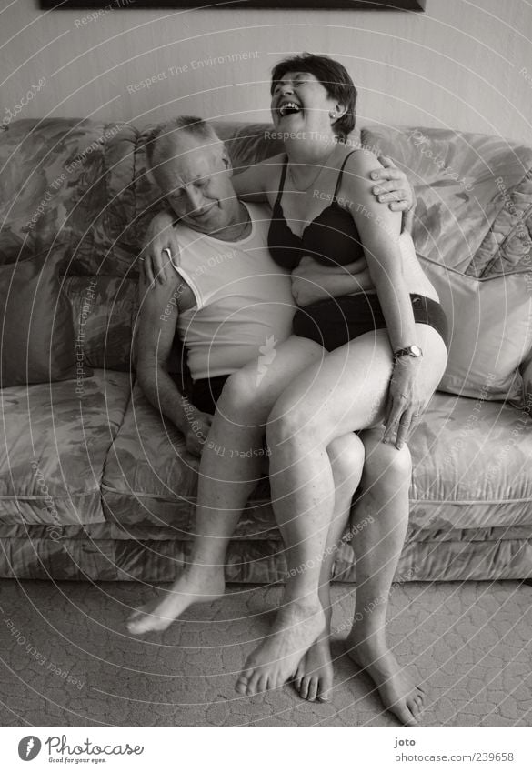 wie wir sind Freude Gesundheit Leben Wohlgefühl Zufriedenheit Mensch Weiblicher Senior Frau Männlicher Senior Mann Paar Partner Unterwäsche genießen lachen alt