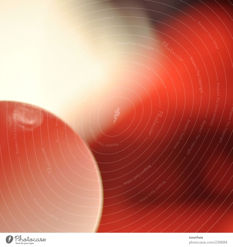 301 Lupe Glas rund rot Unschärfe Farbfoto Detailaufnahme Experiment Menschenleer durchsichtig Lupeneffekt abstrakt Strukturen & Formen Textfreiraum