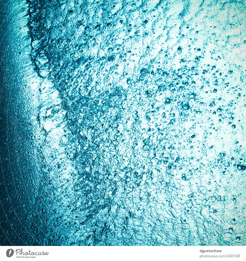 blue Wasser Wassertropfen Coolness kalt nass blau Schwimmbad Farbfoto Gedeckte Farben Außenaufnahme Nahaufnahme Tag Vogelperspektive abstrakt