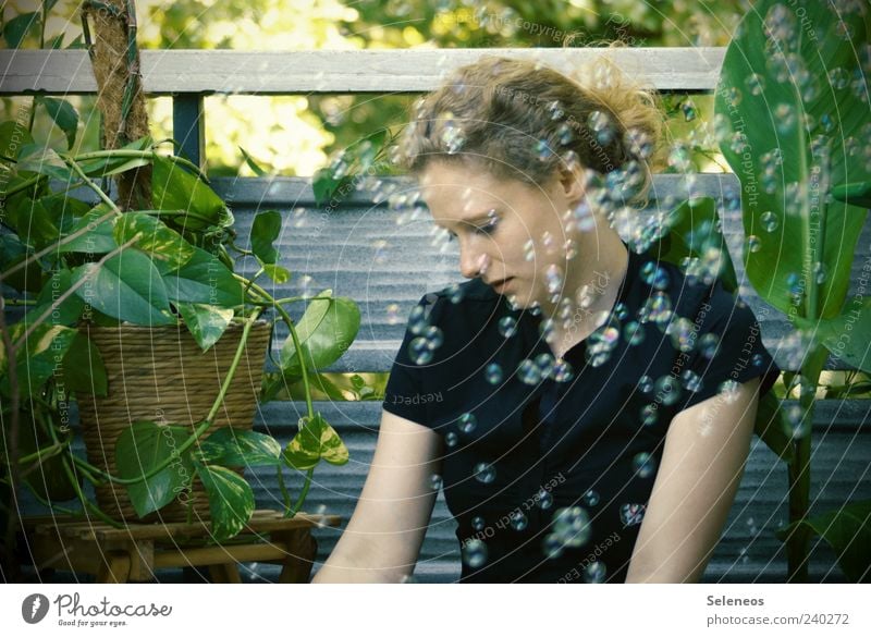 so viele Seifenblasen Freizeit & Hobby Mensch feminin Kopf Arme 1 Sommer Schönes Wetter Pflanze Blatt Grünpflanze Topfpflanze T-Shirt träumen frei Fröhlichkeit