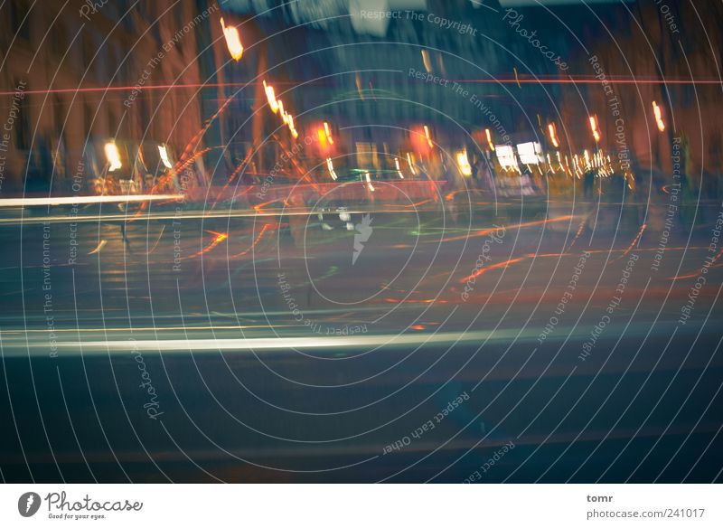 Straßenlaternen in Paris Stadt Stadtzentrum Optimismus Farbfoto Gedeckte Farben Außenaufnahme Experiment Lomografie Holga Nacht Langzeitbelichtung Stadtlicht