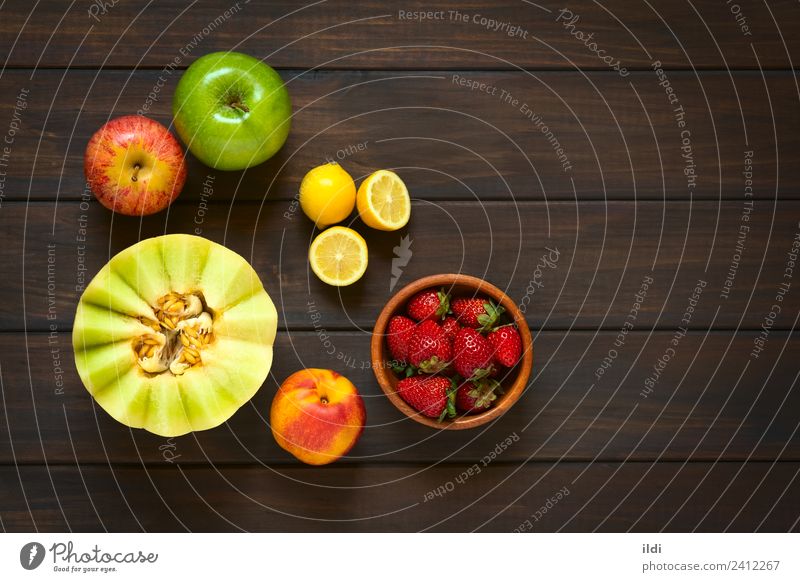 Vielfalt an frischen Früchten Frucht Apfel Gesundheit roh Lebensmittel Zutaten Snack Melonen Honigmelone Zitrone Zitrusfrüchte Pflaume Nektarine Erdbeeren