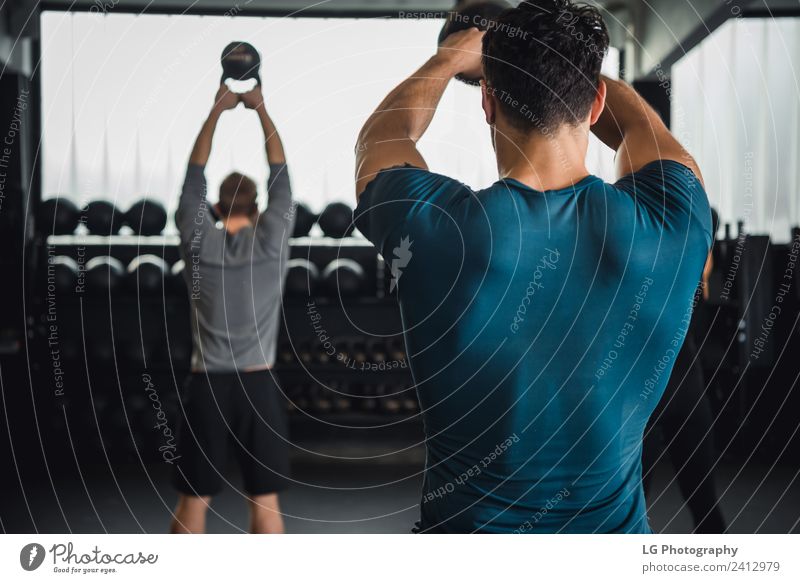 Workout-Kurs im Fitnessstudio Lifestyle Club Disco Sport Mensch Erwachsene Menschengruppe Bekleidung authentisch stark grau Kraft Tatkraft üben Gesundheit