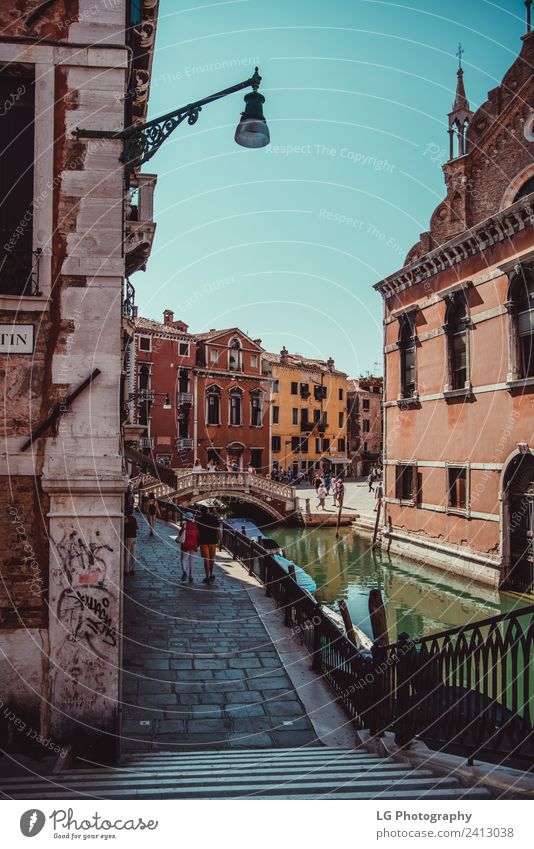 Italienische Stadt Treviso Ferien & Urlaub & Reisen Klima Baum Fluss Gebäude Straße Wasserfahrzeug hängen blau bunt Pastell Europäer Wand Venedig Sile Comune