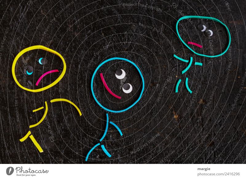 Gummiwürmer: Der Außenseiter Kindererziehung Kindergarten sprechen Team Mensch maskulin feminin androgyn 3 blau mehrfarbig gelb grün schwarz Traurigkeit