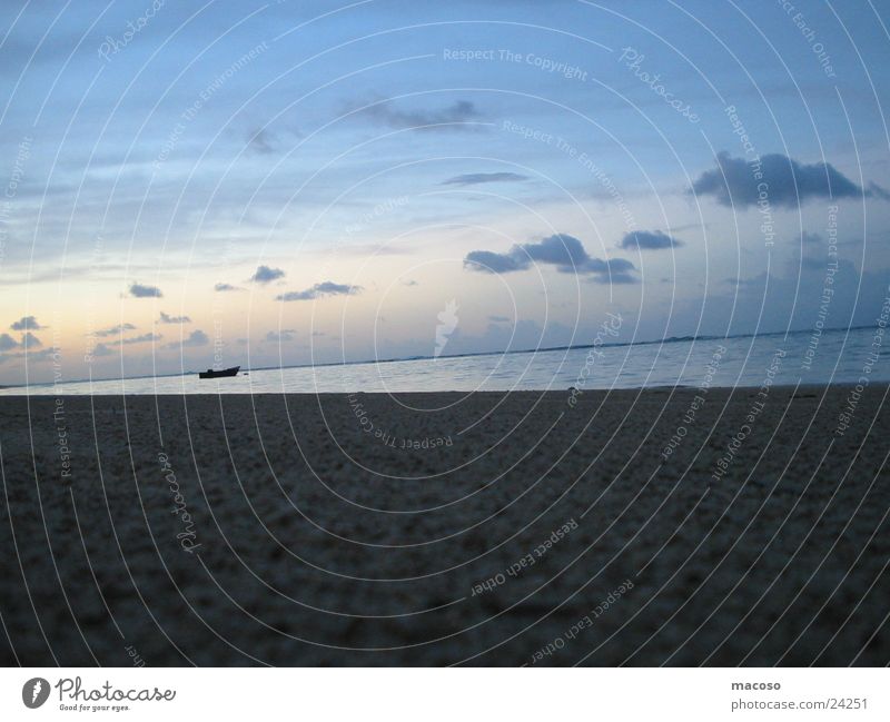 Einsame Stille Meer Wasserfahrzeug Wolken Strand ruhig Einsamkeit Romantik Kuba Himmel Sand