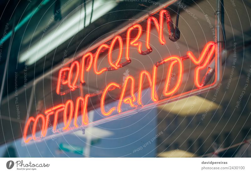 Rotes Neonschild mit Schriftzug Popcorn Cotton Candy kaufen Design Dekoration & Verzierung Entertainment Hinweisschild Warnschild glänzend schreiben dunkel hell