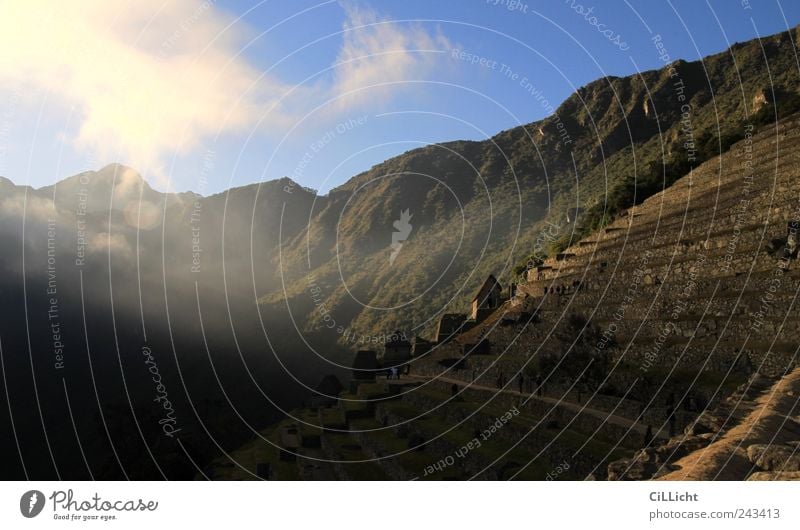 Sonnenaufgang am Machu Picchu Ferien & Urlaub & Reisen Tourismus Ferne Sightseeing Berge u. Gebirge Urwald Anden Machu Pichu Gipfel alt authentisch