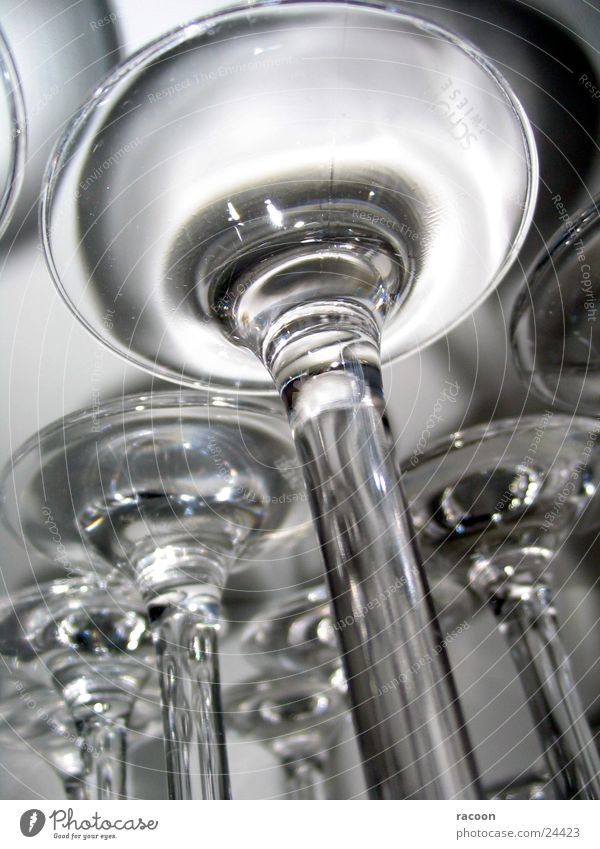 Gläser grau schwarz weiß Weinglas Küche Geschirr Glas Fuß durchsichtig