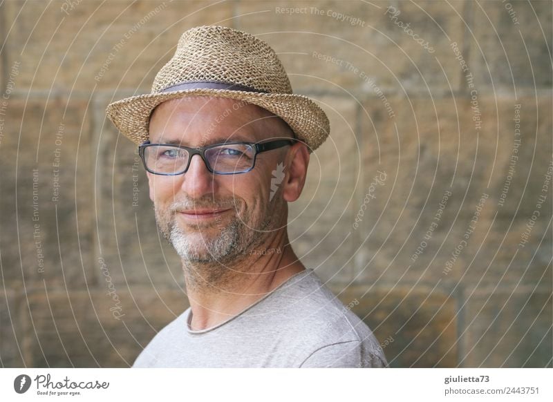 Beautiful smile | Sommerliches, freundliches Porträt von einem Mann mit Hut| UT Dresden maskulin Erwachsene Männlicher Senior Leben 1 Mensch 45-60 Jahre