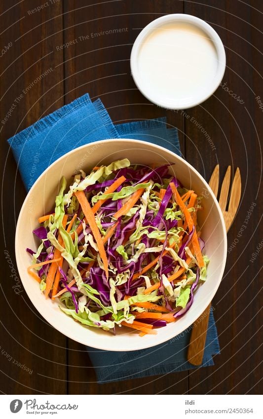 Krautsalat Gemüse Salat Salatbeilage Ernährung Vegetarische Ernährung frisch Gesundheit Lebensmittel Kohle Kohlgewächse roh Möhre geschreddert geschnitten