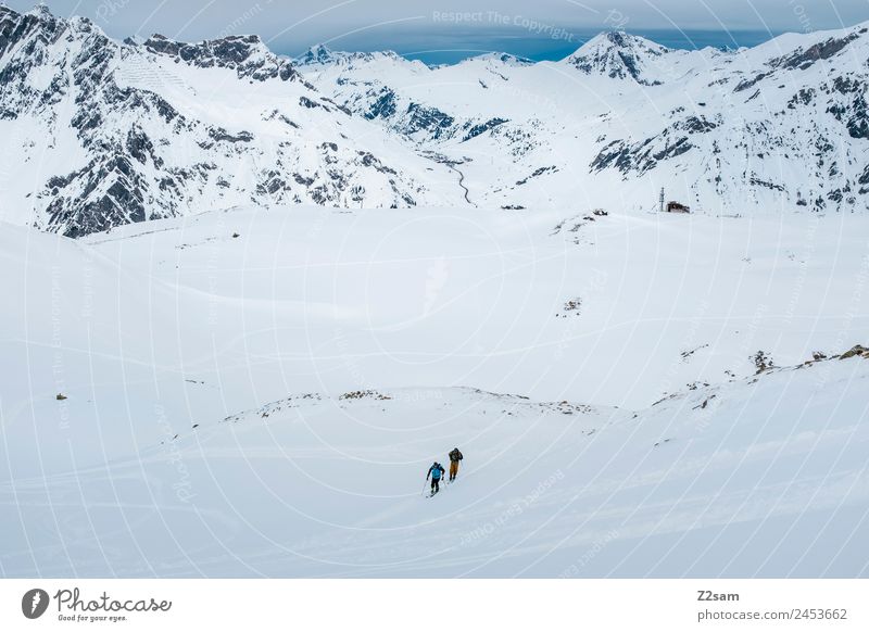Aufstieg | Freeride | Arlberg Ferien & Urlaub & Reisen Tourismus Abenteuer Winterurlaub Berge u. Gebirge Skitour Menschengruppe Natur Landschaft Wolken Schnee