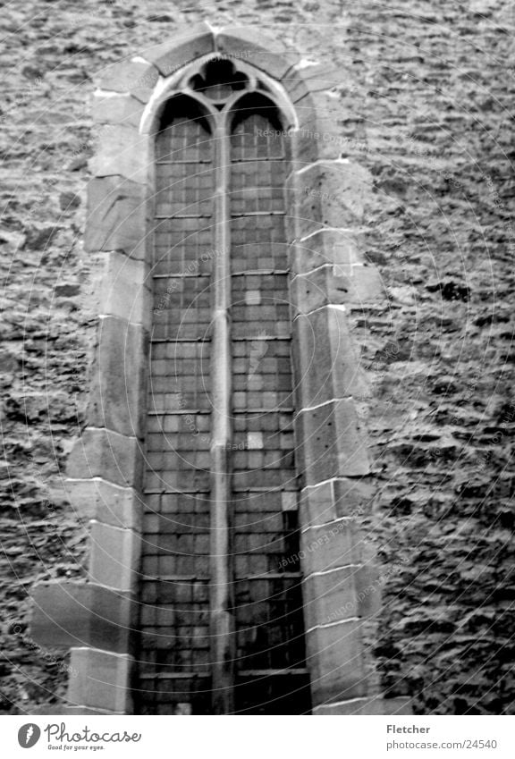 Kirche Fenster Grauwert Protestantismus Spiritualität Mauer durchsichtig schwarz weiß Religion & Glaube Götter Mörtel Gotteshäuser alt mosaikfenster Stein Glas