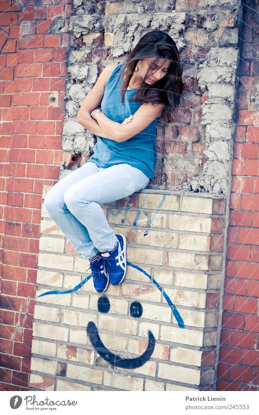 Stella Cruz | Smile Lifestyle elegant Stil Design Haare & Frisuren Mensch feminin Junge Frau Jugendliche Erwachsene Beine 1 18-30 Jahre Kunst Künstler Kultur