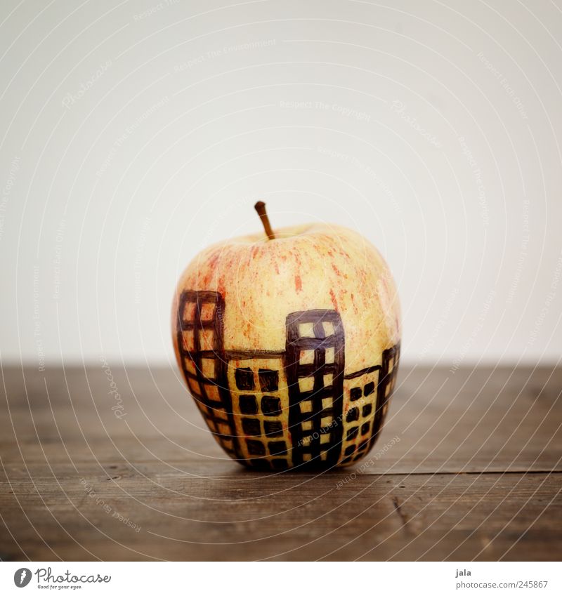 big apple Lebensmittel Frucht Apfel Ernährung Stadt Haus ästhetisch außergewöhnlich Gesundheit lecker Farbfoto Innenaufnahme Menschenleer Textfreiraum links