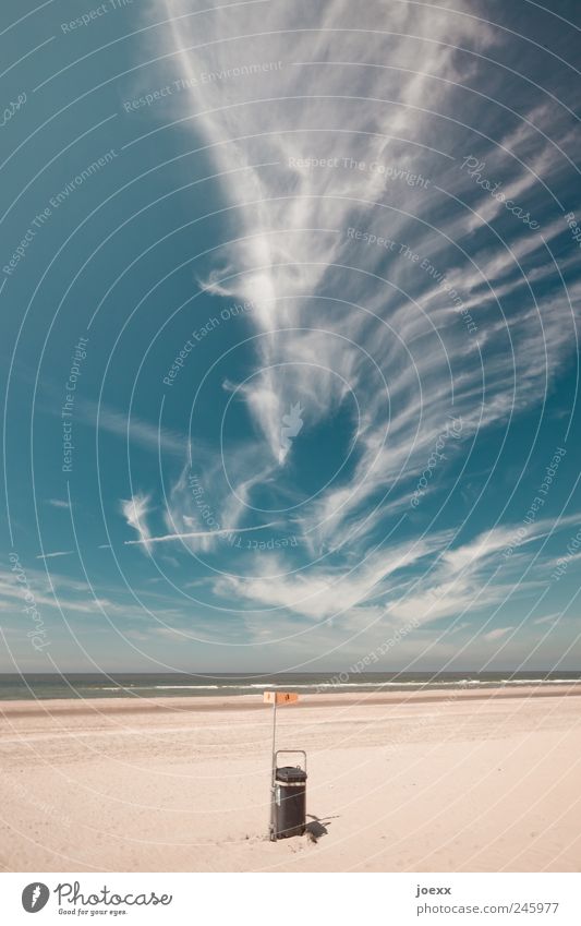 Strandkorb Ferien & Urlaub & Reisen Sommer Meer Umwelt Sand Wasser Himmel Wolken Horizont Schönes Wetter Küste Nordsee blau braun grau ruhig Einsamkeit