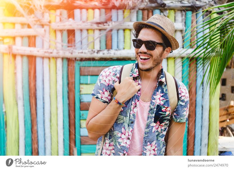 Junger Mann, der in Lateinamerika reist. Lifestyle Erholung Freizeit & Hobby Ferien & Urlaub & Reisen Abenteuer Sommer Insel Erwachsene 1 Mensch 18-30 Jahre