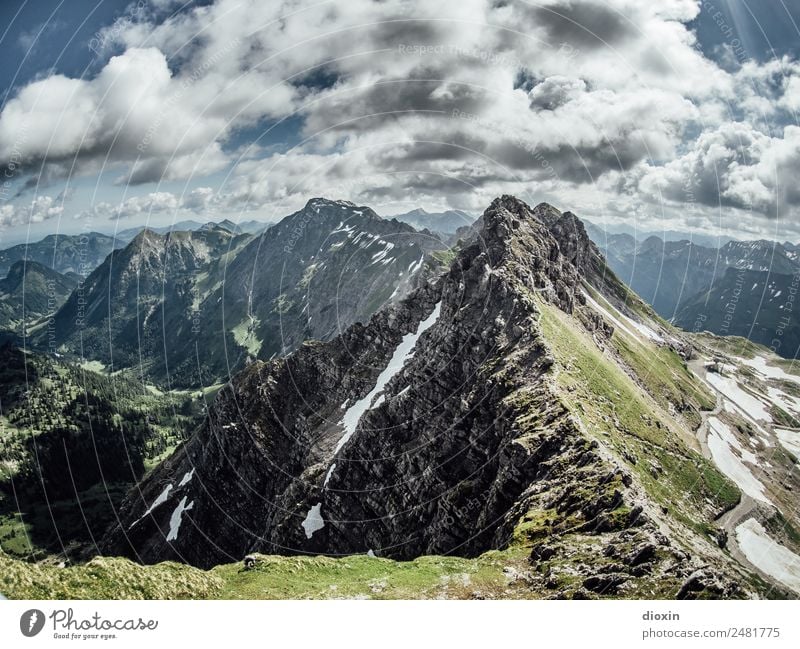 Blick vom Nebelhorn [2] Ferien & Urlaub & Reisen Tourismus Ausflug Abenteuer Ferne Freiheit Berge u. Gebirge wandern Umwelt Natur Landschaft Himmel Wolken