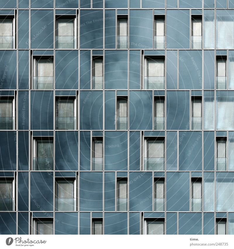 Air Conditions Haus Himmel Wolken Stadt Hafenstadt Hochhaus Gebäude Architektur Fassade Fenster Glas eckig hoch modern seriös stark blau grau schwarz Kraft